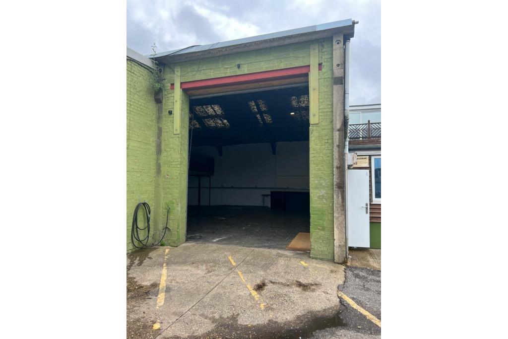 Warehouse To Let - College Road North, College Business Park, Aylesbury