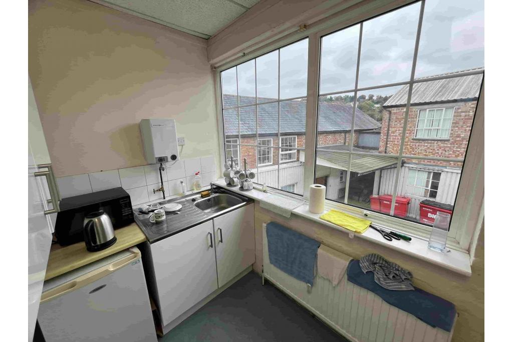 Office To Let - Copyground Lane, Brow Business Park, High Wycombe, Buckinghamshire
