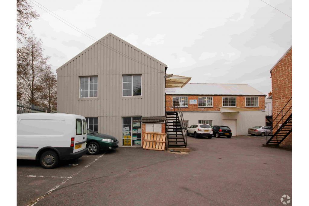 Office To Let - Copyground Lane, Brow Business Centre, High Wycombe, Buckinghamshire H