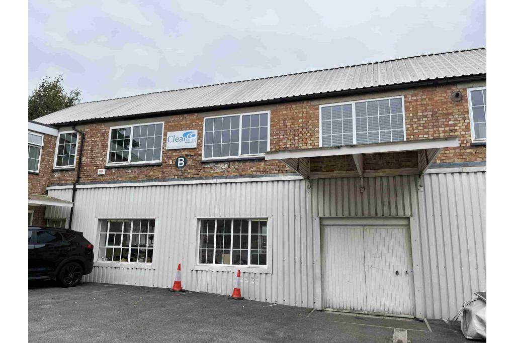 Office To Let - Copyground Lane, Brow Business Centre, High Wycombe, Buckinghamshire H