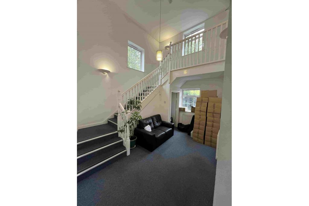 Office To Let - Copyground Lane, Brow Business Centre, High Wycombe, Buckinghamshire H