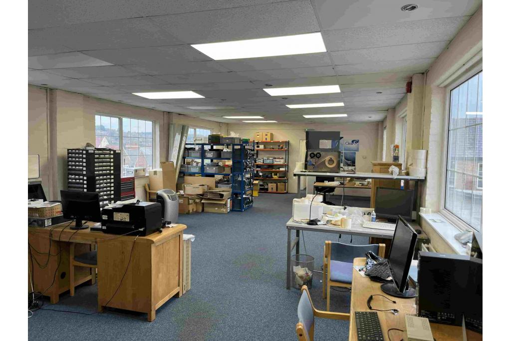 Office To Let - Copyground Lane, Brow Business Centre, High Wycombe, Buckinghamshire H
