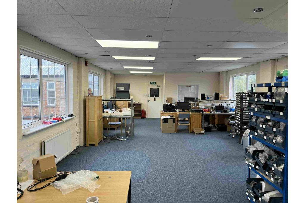 Office To Let - Copyground Lane, Brow Business Centre, High Wycombe, Buckinghamshire H