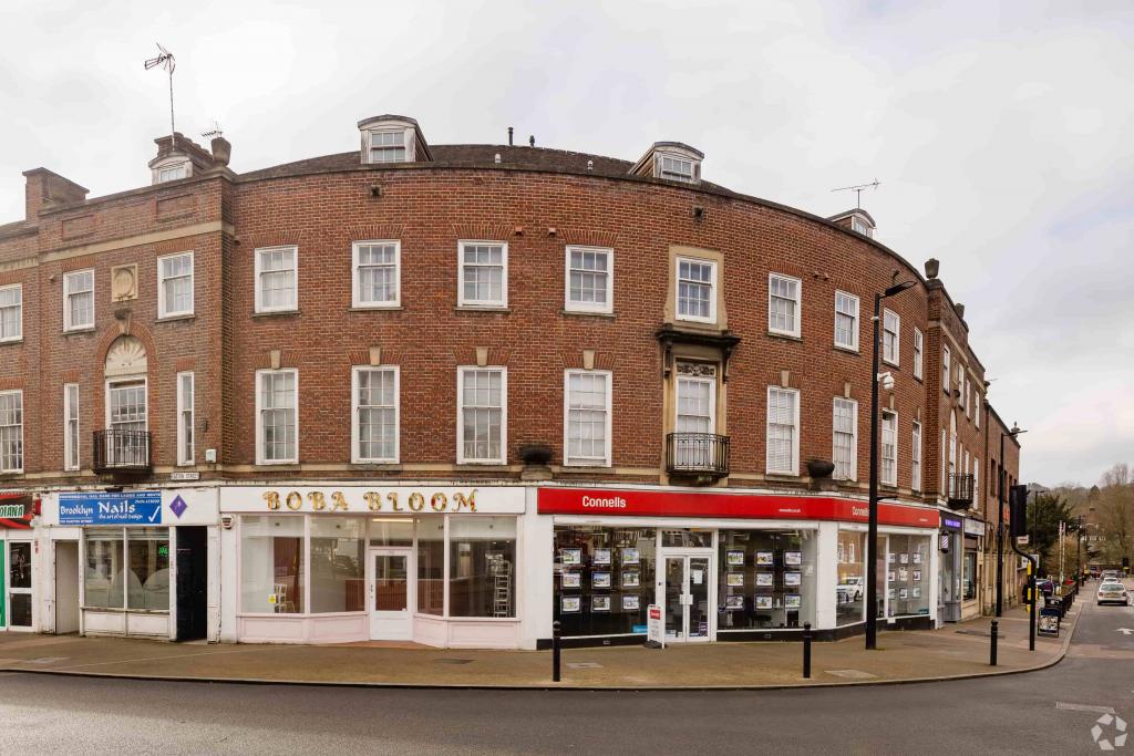 Retail To Let - 102 Easton Street, High Wycombe, Buckinghamshire HP11 1LT