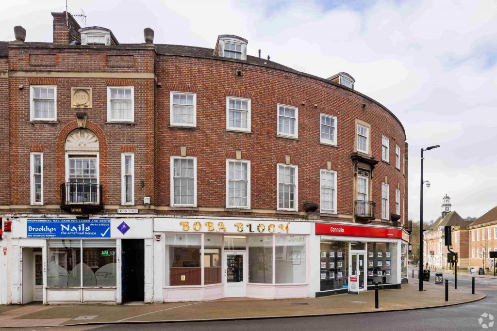 Retail To Let - 102 Easton Street, High Wycombe, Buckinghamshire HP11 1LT