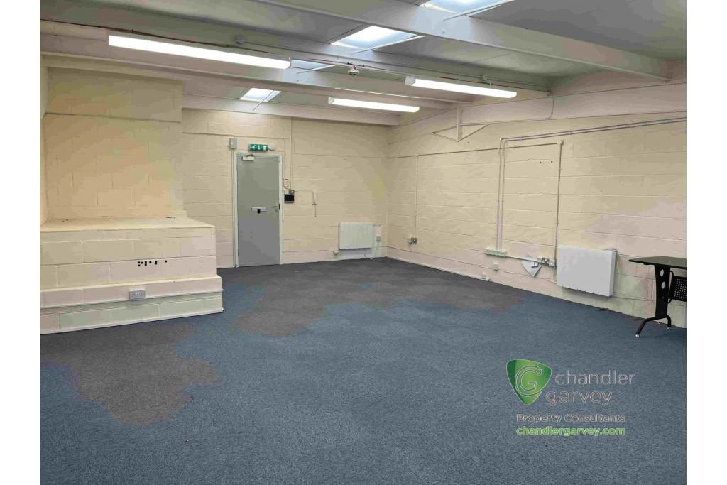 Light Industrial Unit To Let - Edison Business Centre, Edison Road, Aylesbury, Buckinghamshire