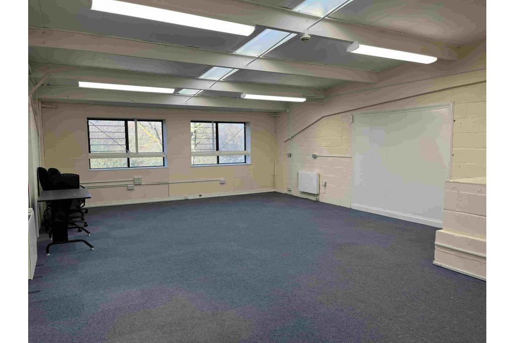 Light Industrial Unit To Let - Edison Business Centre, Edison Road, Aylesbury, Buckinghamshire