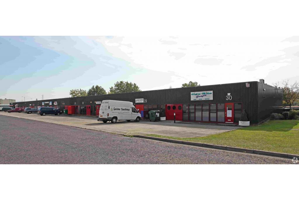 Light Industrial Unit To Let - Edison Road, Rabans Lane Industrial Estate