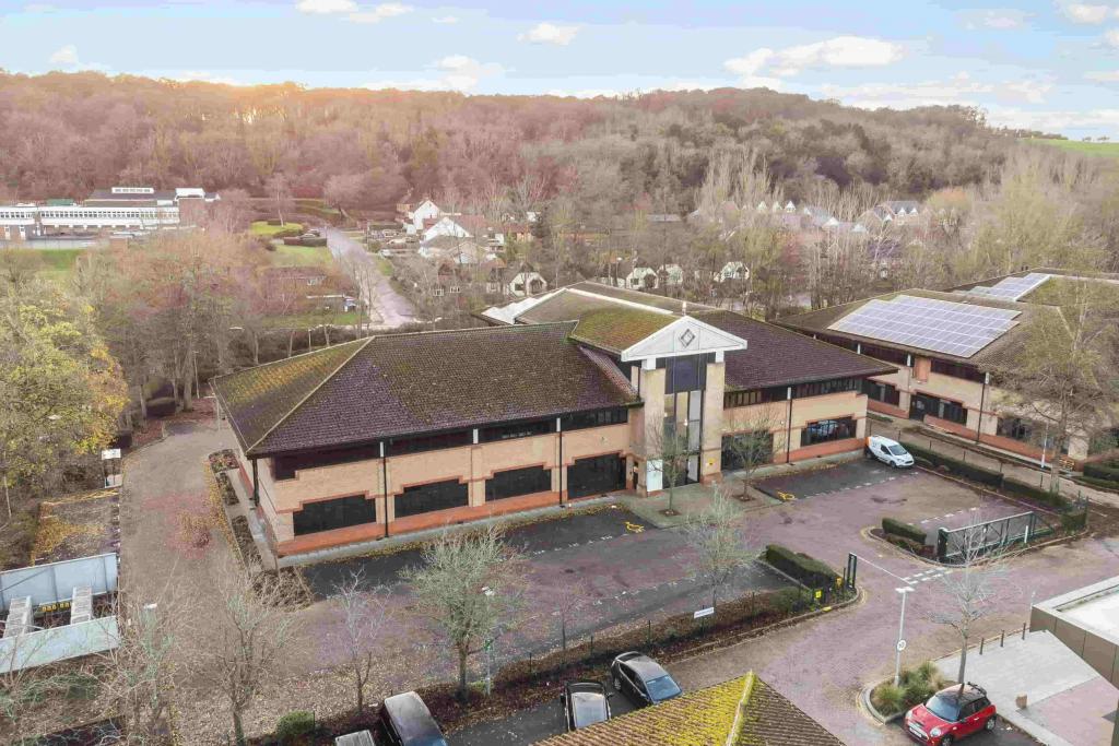 Office To Let - Frederick Place, Hampden Court, Kingsmead Business Park, High Wycombe
