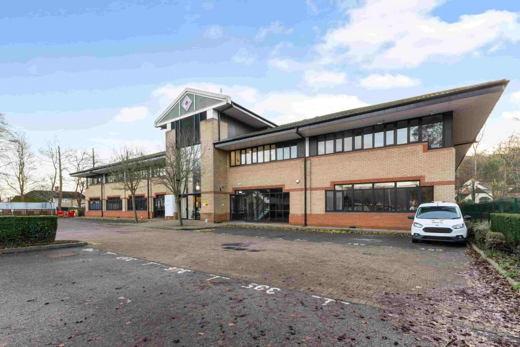 Office To Let - Frederick Place, Hampden Court, Kingsmead Business Park, High Wycombe