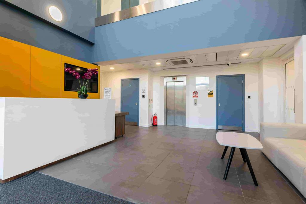 Office To Let - Frederick Place, Hampden Court, Kingsmead Business Park, High Wycombe
