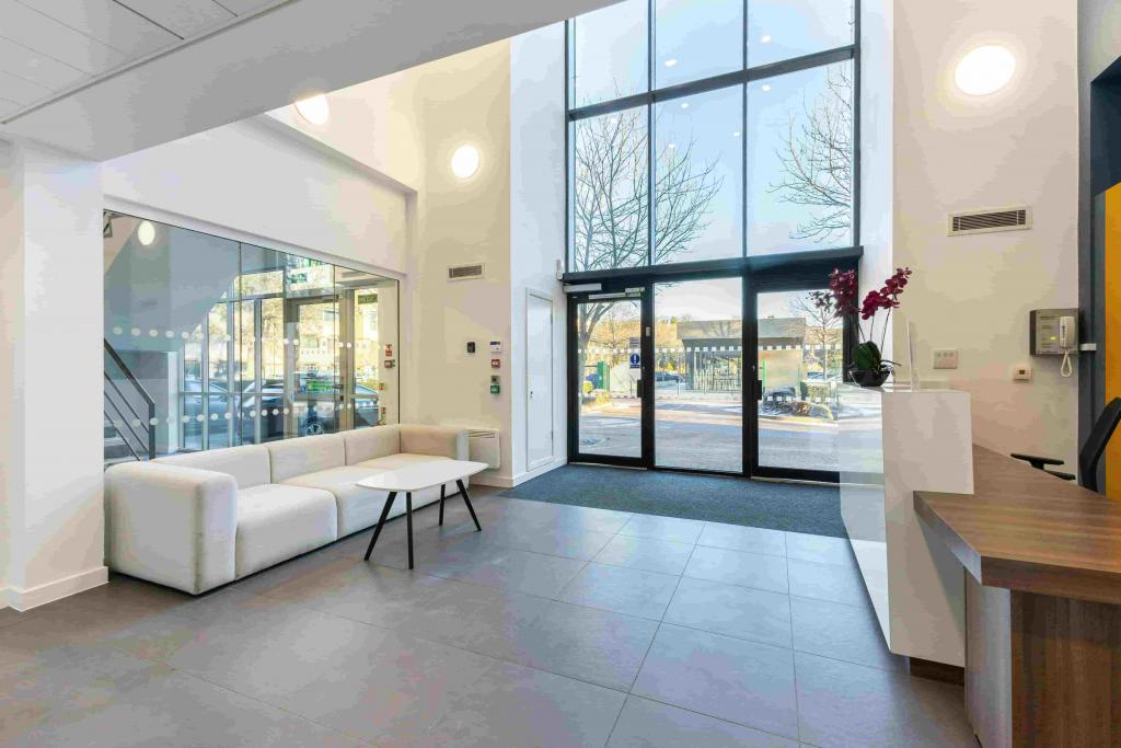 Office To Let - Frederick Place, Hampden Court, Kingsmead Business Park, High Wycombe