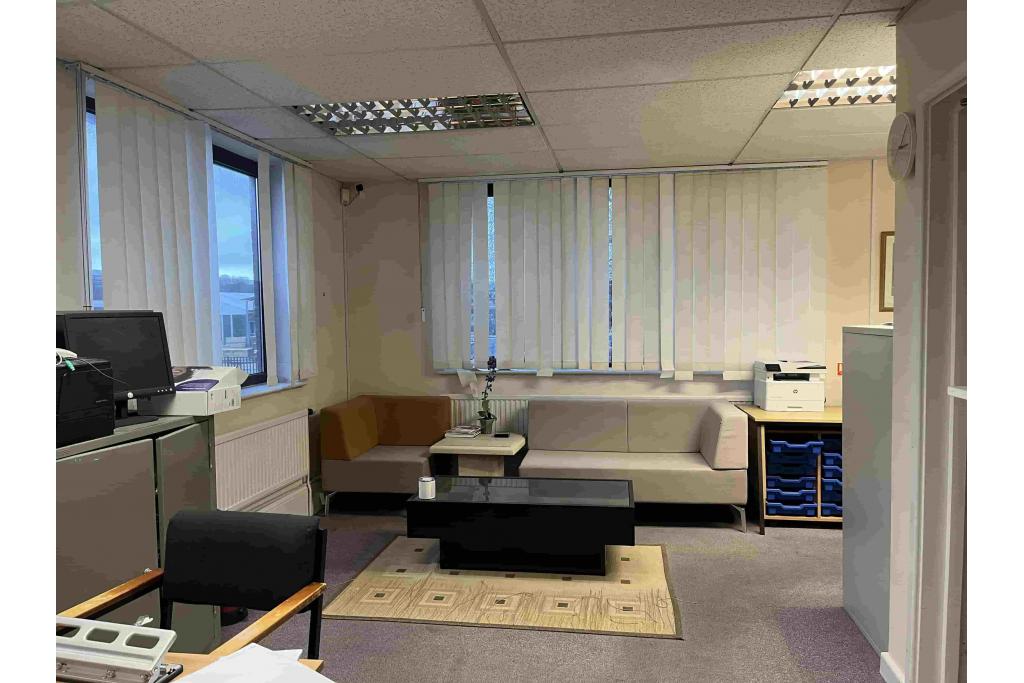Office Unit To Let – Gatehouse Clos, Carrera House, Merlin Court, Aylesbury, Buckinghamshire