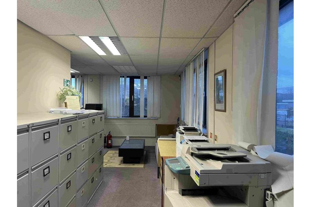 Office Unit To Let – Gatehouse Clos, Carrera House, Merlin Court, Aylesbury, Buckinghamshire