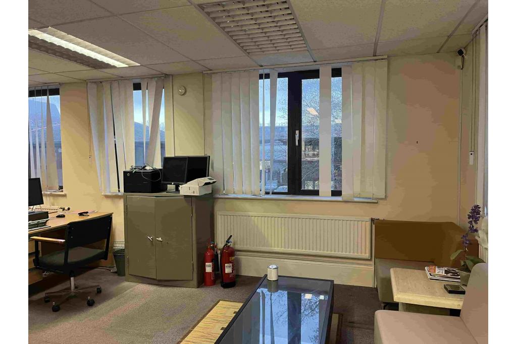 Office Unit To Let – Gatehouse Clos, Carrera House, Merlin Court, Aylesbury, Buckinghamshire