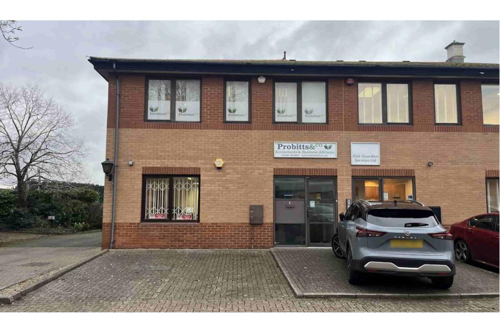Office Unit To Let – Gatehouse Clos, Carrera House, Merlin Court, Aylesbury, Buckinghamshire