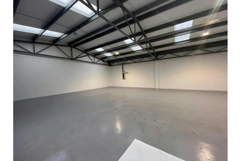 Industrial Unit To Let – Gatehouse Way, The Point, Aylesbury, Buckinghamshire