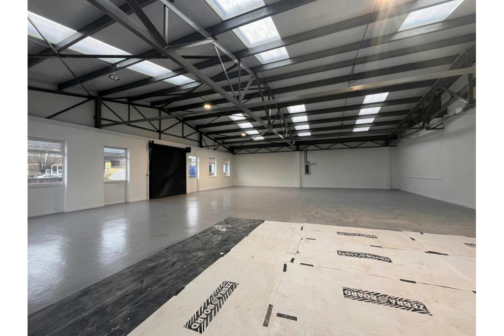 Industrial Unit To Let – Gatehouse Way, The Point, Aylesbury, Buckinghamshire