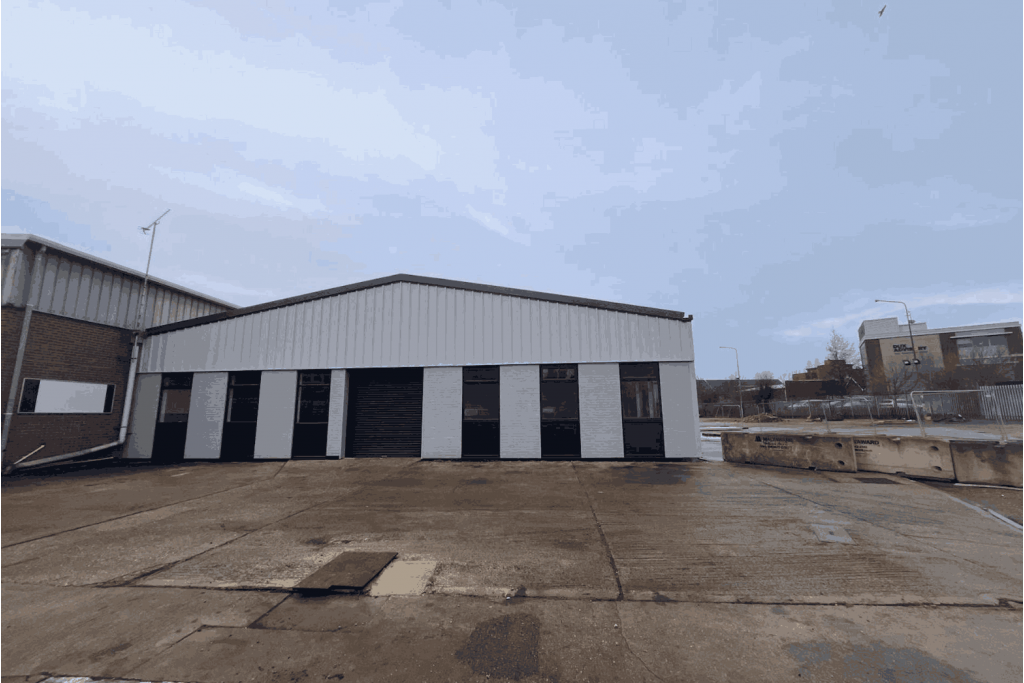 Industrial Unit To Let – Gatehouse Way, The Point, Aylesbury, Buckinghamshire