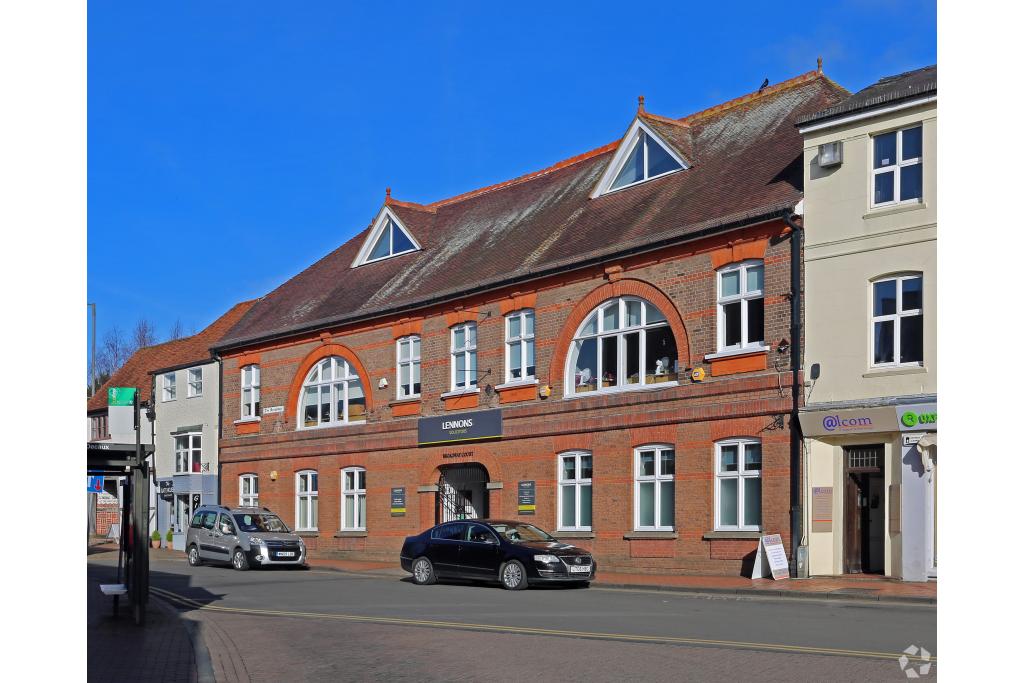 Office Unit To Let – High St, Broadway Court, Chesham, Buckinghamshire HP5 1EG