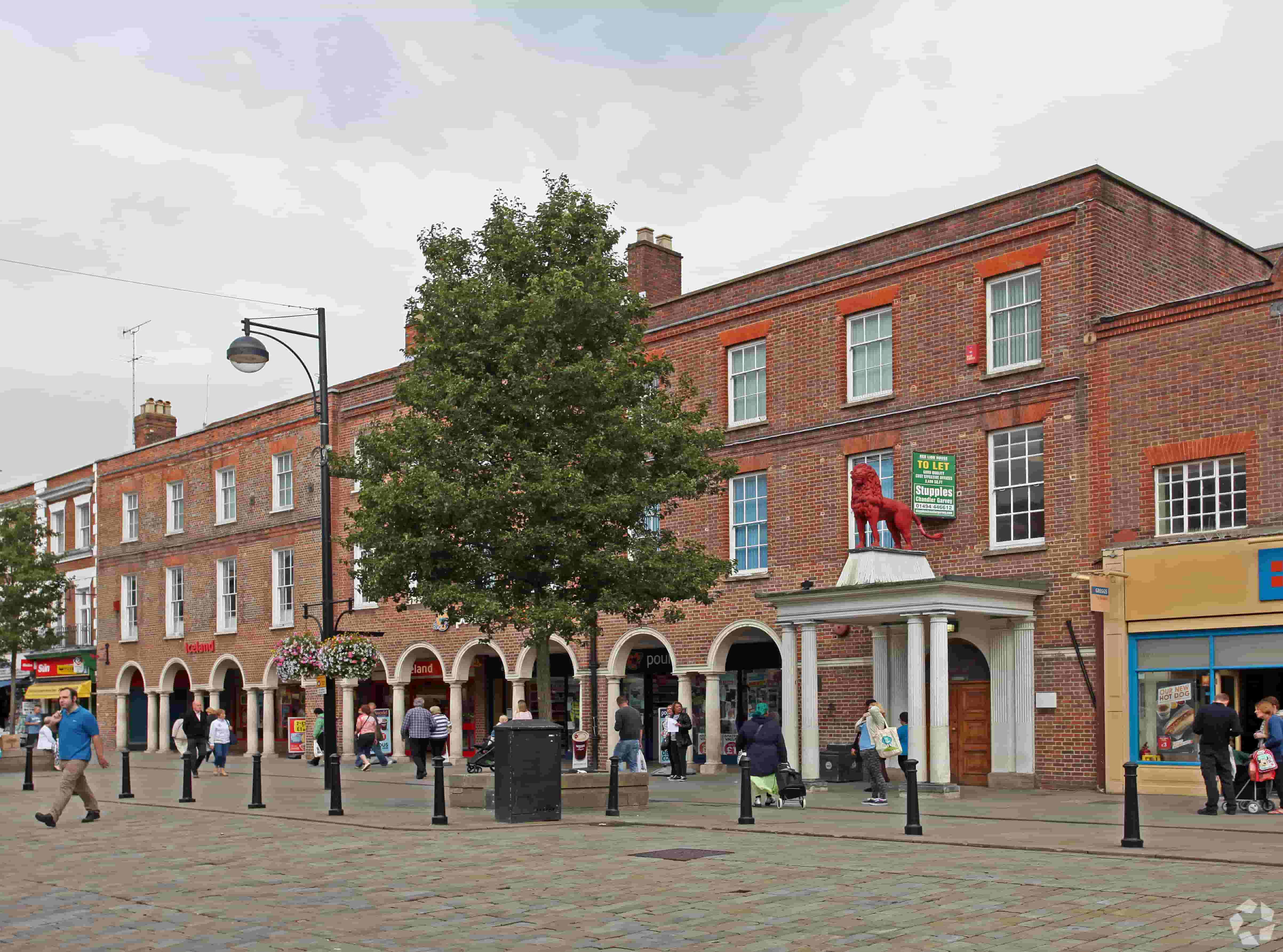 Shopfront Retail/Office To Let – Red Lion House, 9-10 High Street, High Wycombe, Buckinghamshire