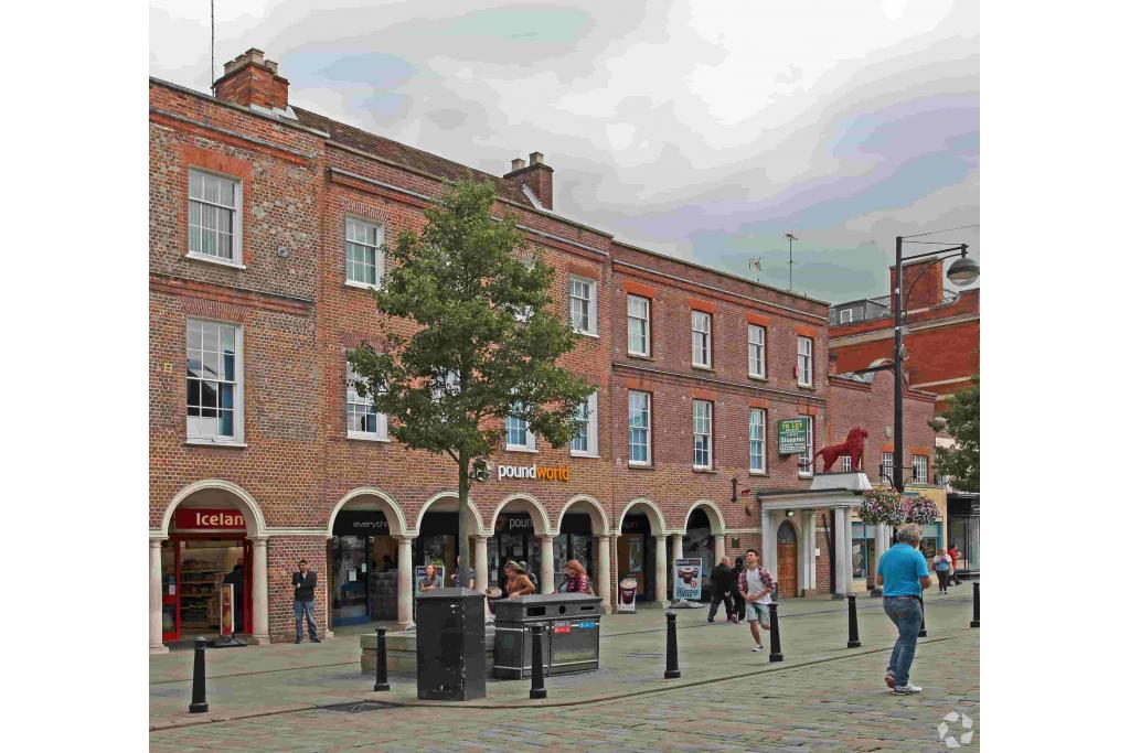 Shopfront Retail/Office To Let – Red Lion House, 9-10 High Street, High Wycombe, Buckinghamshire
