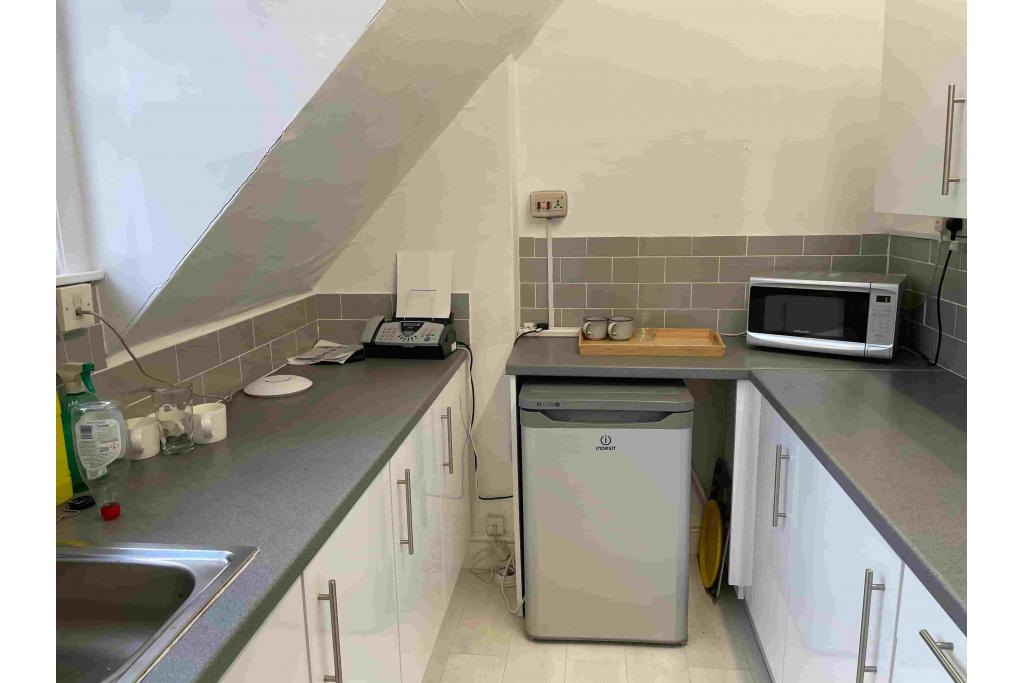 Office and Retail Unit To Let – 16-17 High Street, Tring, Hertfordshire