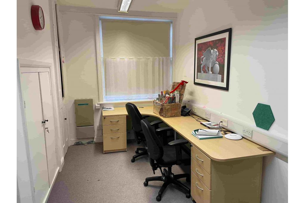 Office and Retail Unit To Let – 16-17 High Street, Tring, Hertfordshire