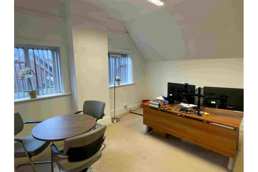 Office and Retail Unit To Let – 16-17 High Street, Tring, Hertfordshire
