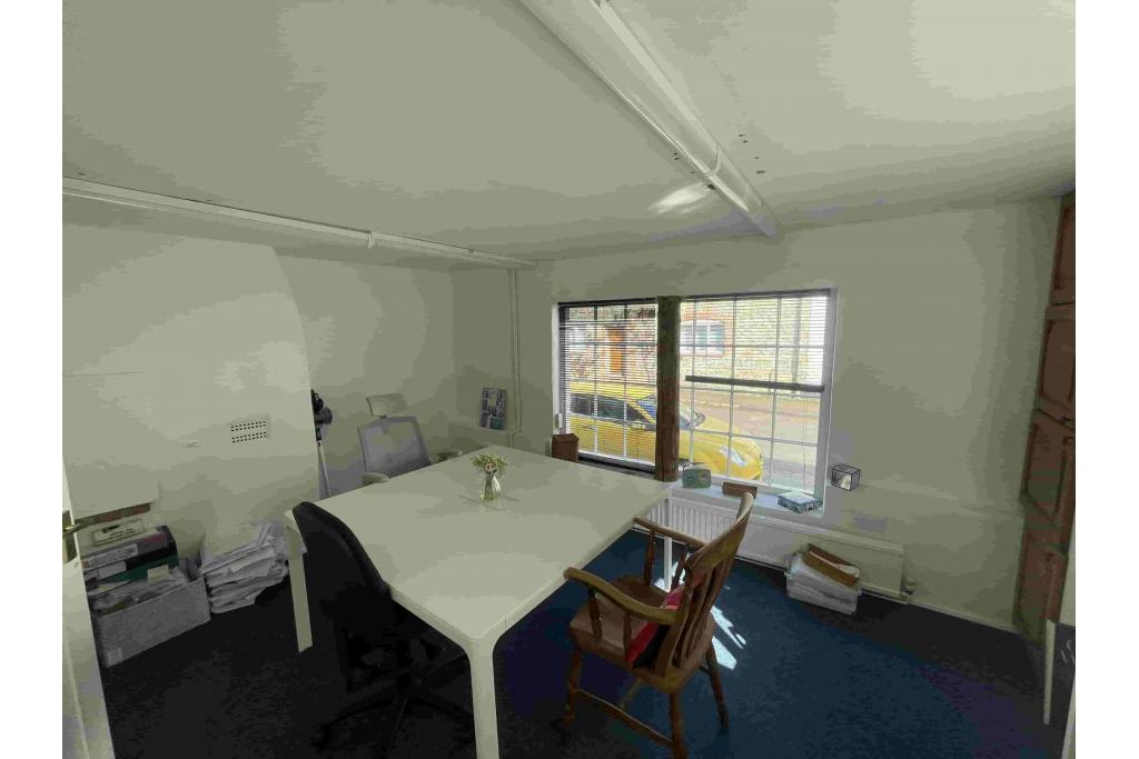 Office To Let – 37 High Street, Long Crendon, Buckinghamshire HP18 9AL
