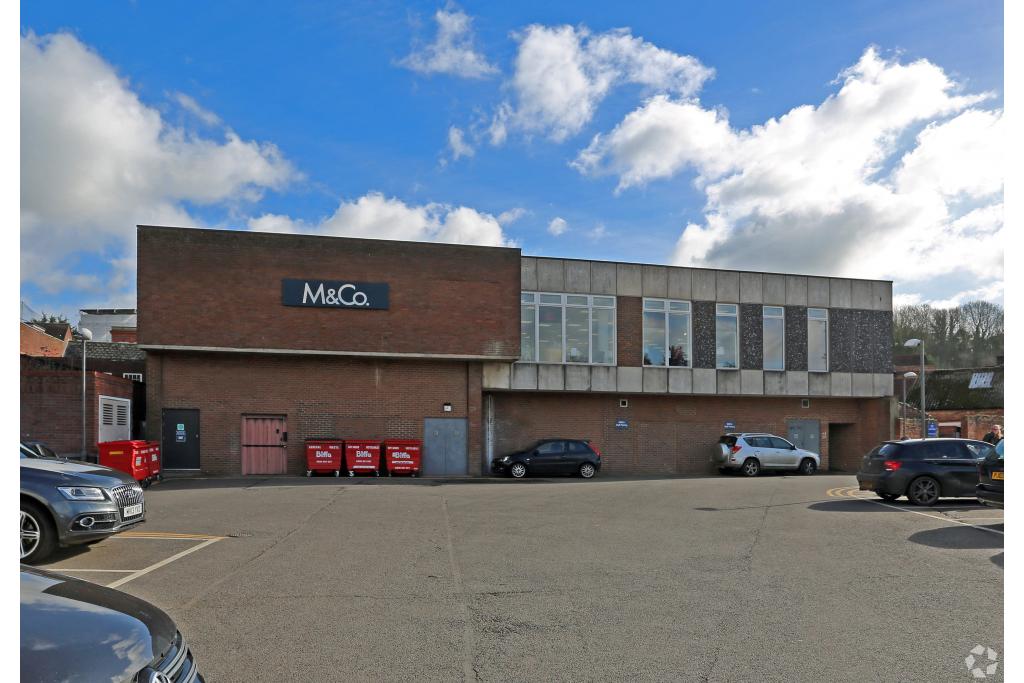 Retail Unit To Let - 48-52 High Street, Chesham, Buckinghamshire HP5 1DE
