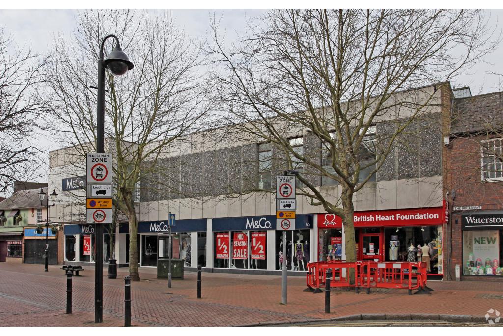 Retail Unit To Let - 48-52 High Street, Chesham, Buckinghamshire HP5 1DE