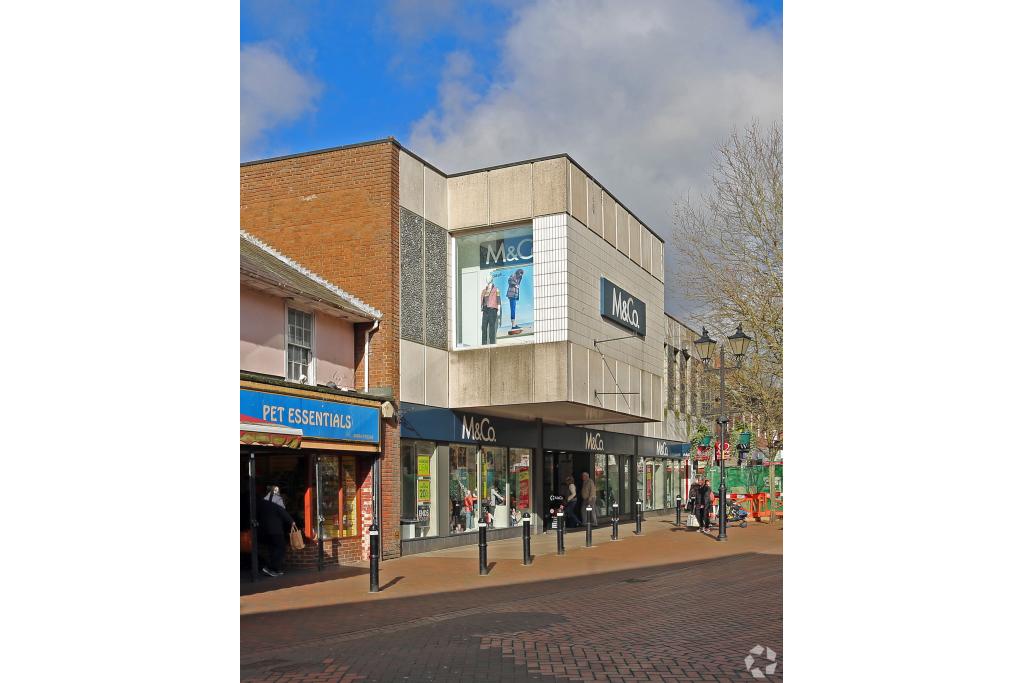 Retail Unit To Let - 48-52 High Street, Chesham, Buckinghamshire HP5 1DE