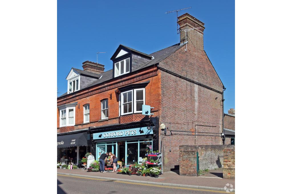 Retail Unit To Let - 90 High Street, Tring, Hertfordshire HP23 4AF