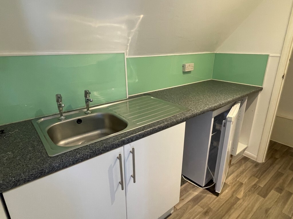 Office Space To Let - The Red House, 111-113 High Street, Berkhamsted, Hertfordshire HP4 2DJ