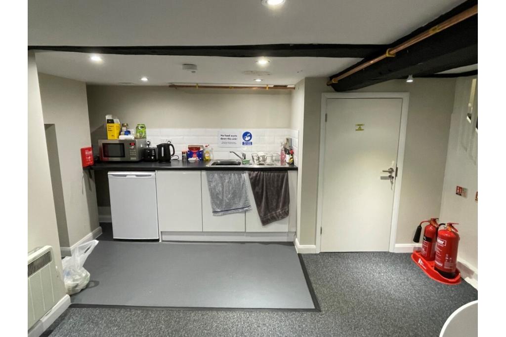 Retail Premises To Let - 152 High Street, Berkhamsted, Hertfordshire HP4 3AT