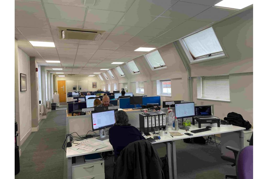 Retail and Office Premises To Let - 211 High Street, Berkhamsted, Hertfordshire HP4 1AD