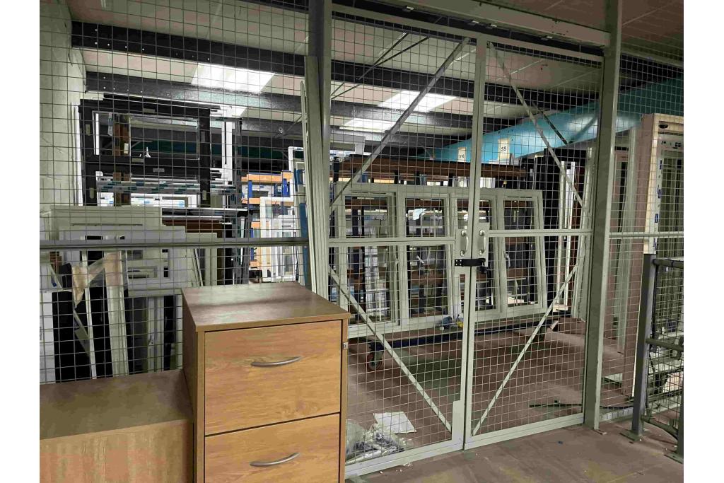 Light Industrial Showroom To Let - 4-12 Kempson Close, Aylesbury, Buckinghamshire