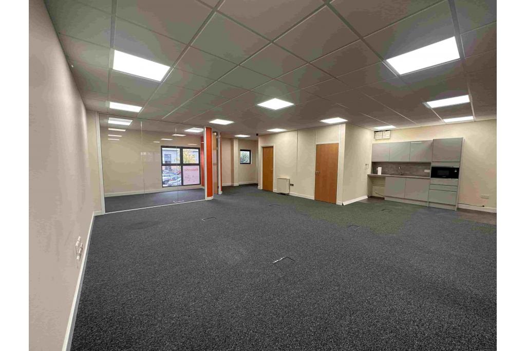 Lincoln Rd – Anglo Office Park, High Wycombe, Buckinghamshire HP12 3RH – Office