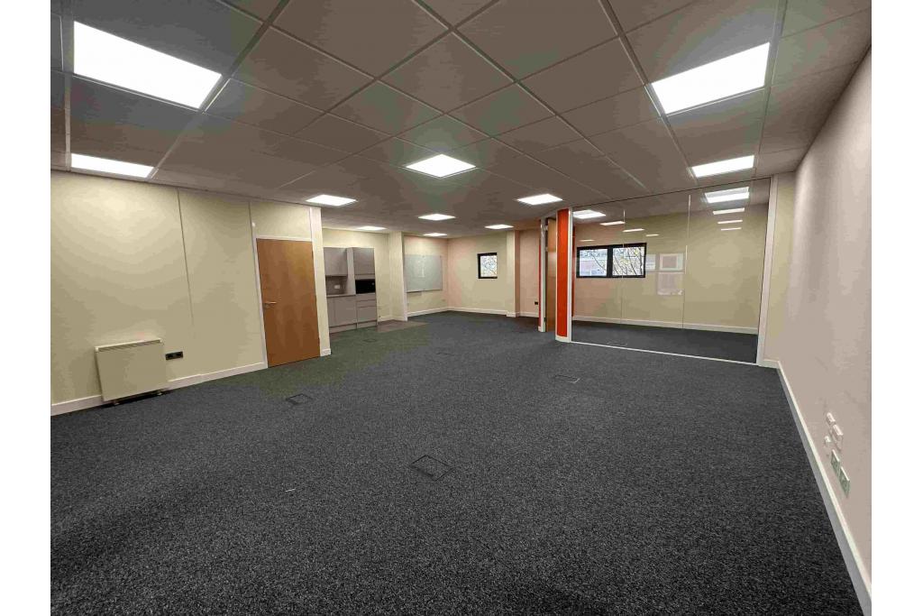 Lincoln Rd – Anglo Office Park, High Wycombe, Buckinghamshire HP12 3RH – Office