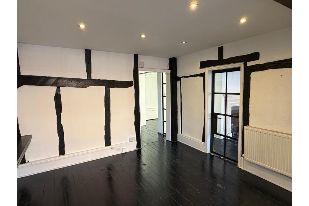 26 London End – Cherwell, Beaconsfield, Buckinghamshire HP9 2JH – Retail