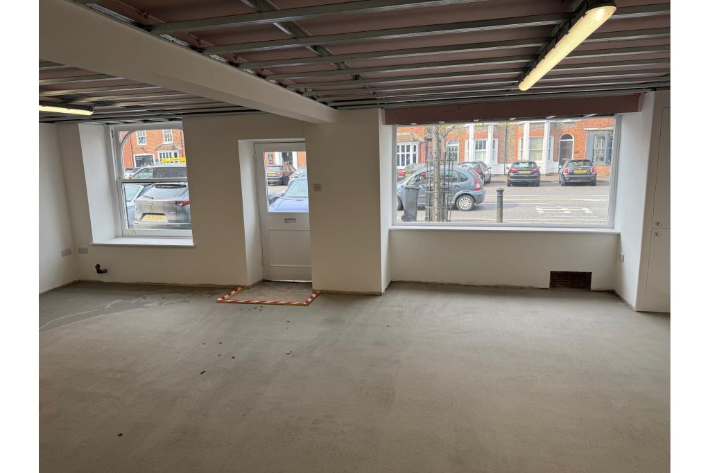 30-32 London End, Beaconsfield,– Retail / Residential Investment Opportunity