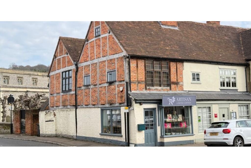 13 Market Sq - Shopfront Retail/Office, Amersham, Buckinghamshire HP7 0DF