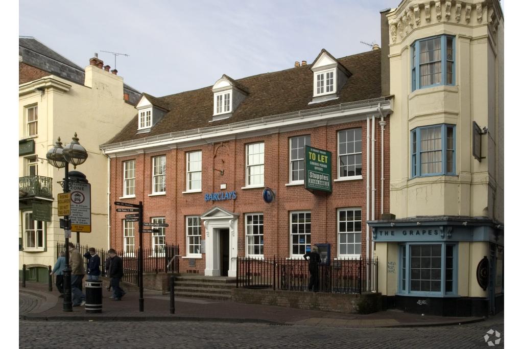 34 Market Sq - Shopfront Retail/Office Unit, Aylesbury, Buckinghamshire HP20 1TW