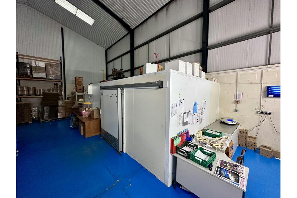 Wornal Park Warehouse - Worminghall, Buckinghamshire HP18 9PH