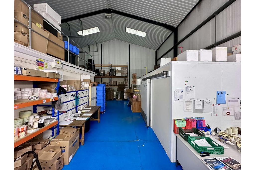Wornal Park Warehouse - Worminghall, Buckinghamshire HP18 9PH
