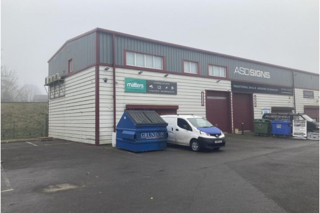 Raans Rd - The Business Centre - Warehouse, Amersham, Buckinghamshire HP6 6FB