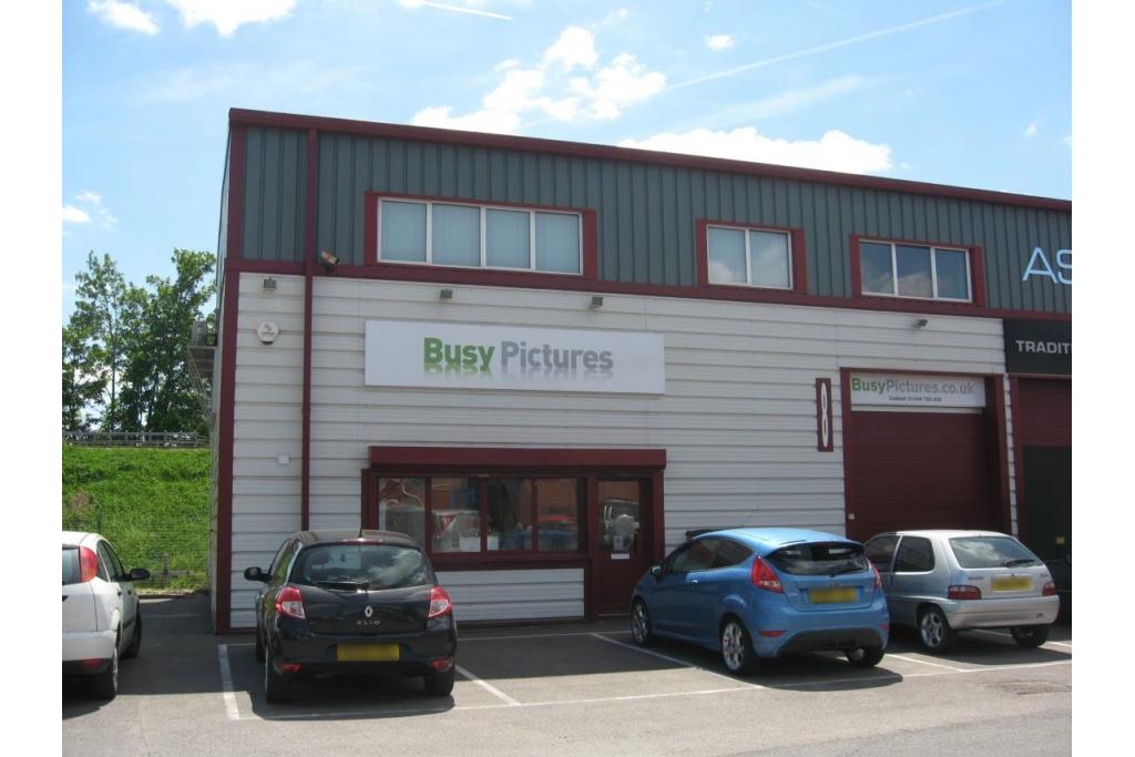 Raans Rd - The Business Centre - Warehouse, Amersham, Buckinghamshire HP6 6FB