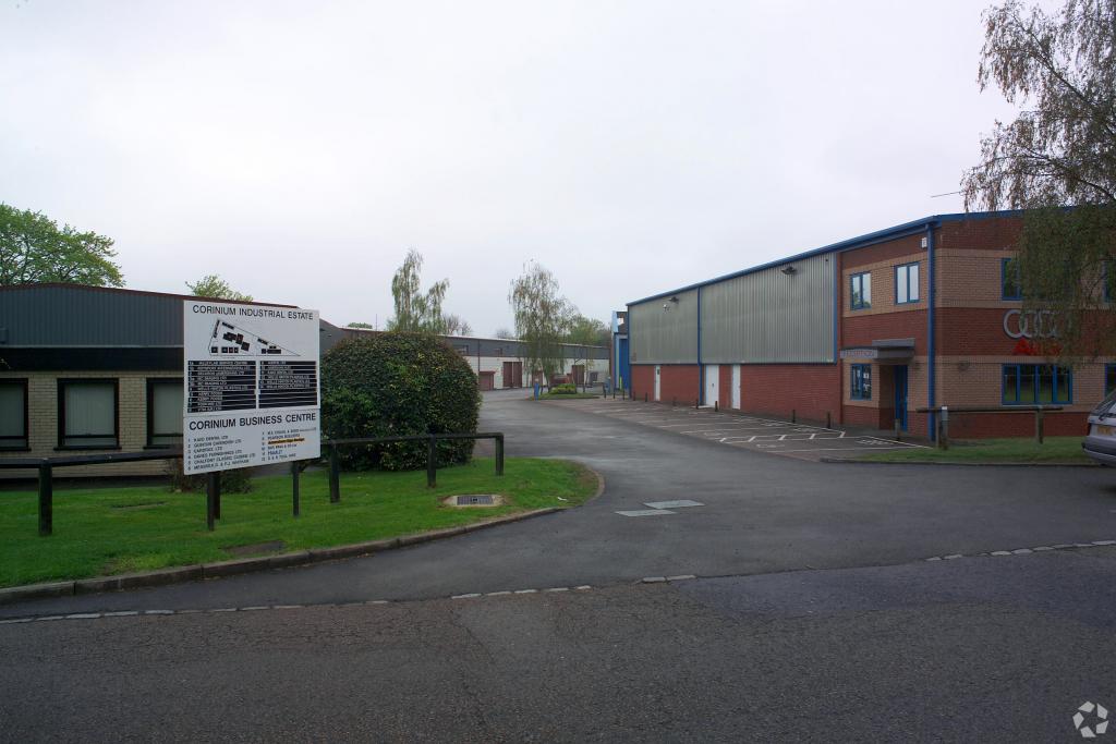 Raans Rd - The Business Centre, Warehouse Unit, Amersham, Buckinghamshire HP6 6FB