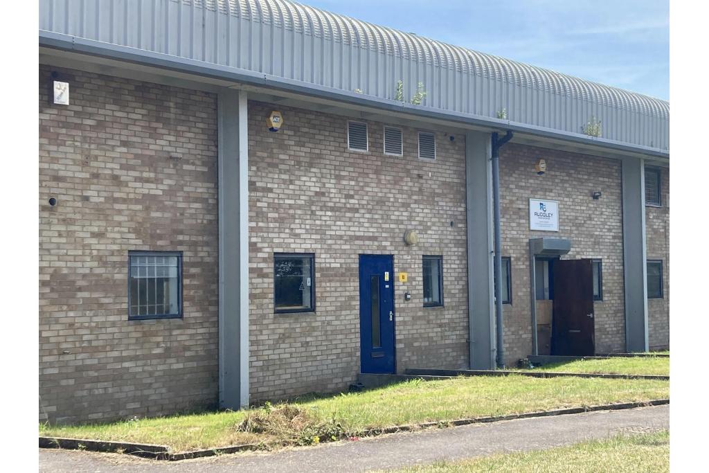 Rabans Clos - Warehouse, Aylesbury, Buckinghamshire HP19 8RS